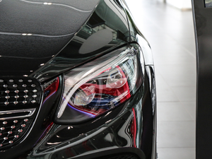 2018GLC 300 4MATIC ISUV ^