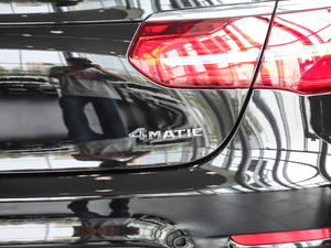 2018GLC 300 4MATIC ISUV ^