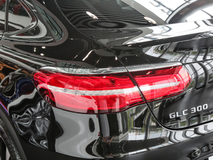 2018GLC 300 4MATIC ISUV ^