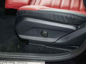 2018GLC 300 4MATIC ISUV g