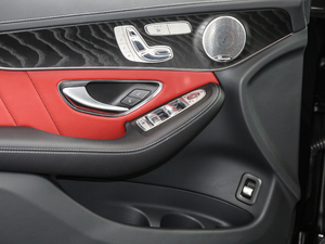 2018GLC 300 4MATIC ISUV g