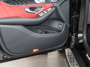 2018GLC 300 4MATIC ISUV g