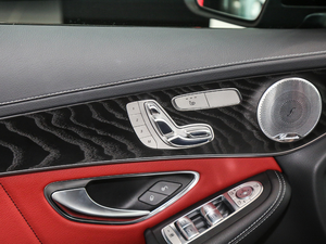 2018GLC 300 4MATIC ISUV g