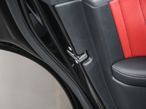 2018GLC 300 4MATIC ISUV g