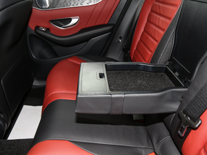 2018GLC 300 4MATIC ISUV g