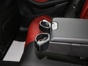 2018GLC 300 4MATIC ISUV g