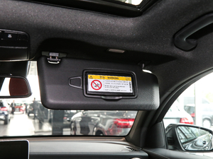 2018GLC 300 4MATIC ISUV g