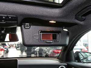 2018GLC 300 4MATIC ISUV g