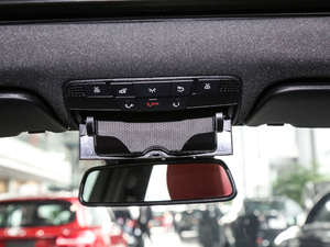 2018GLC 300 4MATIC ISUV g