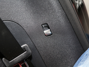 2018GLC 300 4MATIC ISUV g