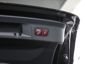 2018GLC 300 4MATIC ISUV g