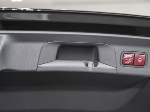 2018GLC 300 4MATIC ISUV g