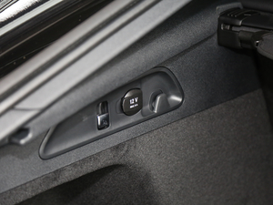 2018GLC 300 4MATIC ISUV g