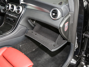 2018GLC 300 4MATIC ISUV g