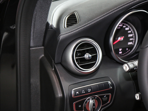 2018GLC 300 4MATIC ISUV п؅^