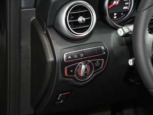 2018GLC 300 4MATIC ISUV п؅^