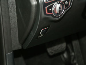 2018GLC 300 4MATIC ISUV п؅^