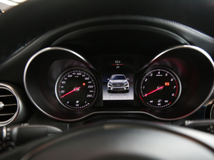 2018GLC 300 4MATIC ISUV п؅^