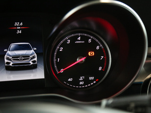 2018GLC 300 4MATIC ISUV п؅^