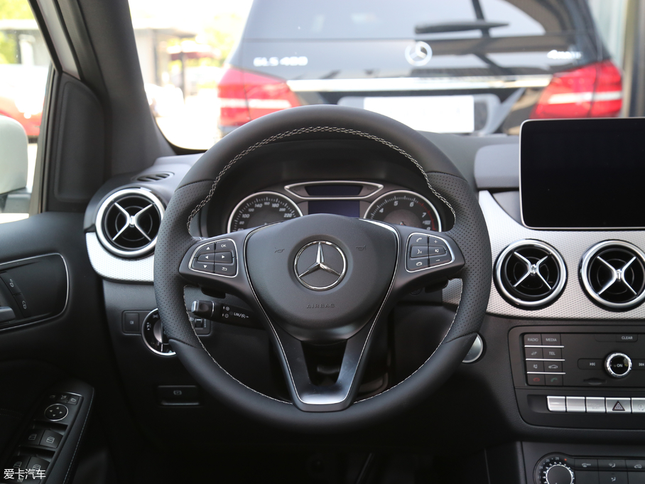 奔馳(進(jìn)口)2018款奔馳B級