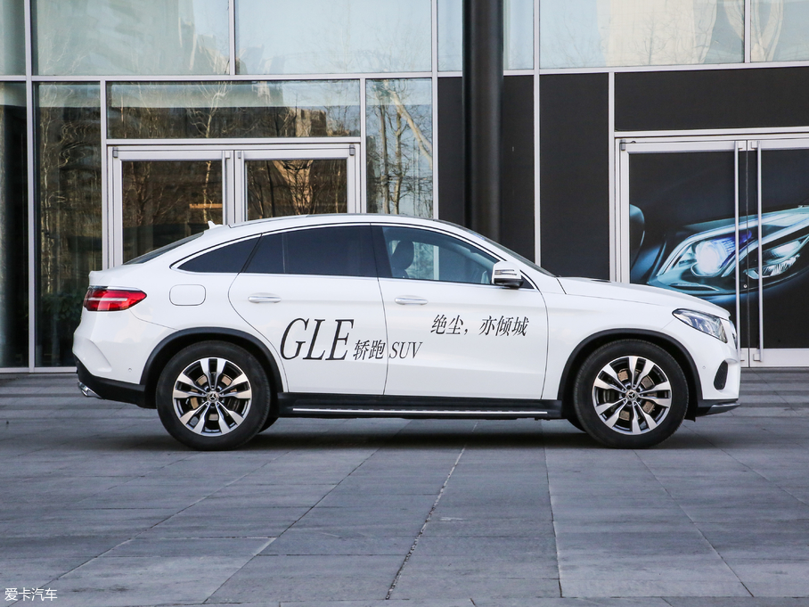 2018YGLECoupe GLE 400 4MATIC