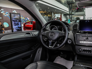 2018GLE 320 4MATIC п؅^