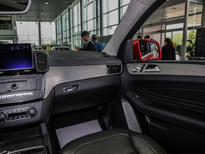 2018GLE 320 4MATIC п؅^