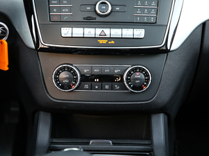 2018GLE 400 4MATIC {{