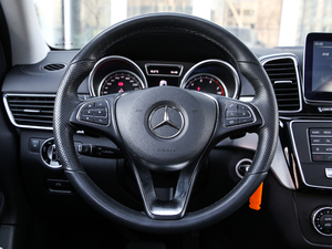 2018GLE 400 4MATIC P