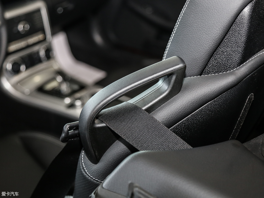 2018YSLC 260 (dng)