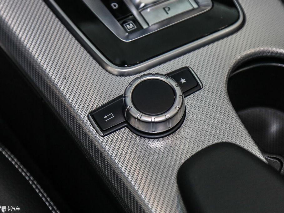 2018YSLC 260 (dng)