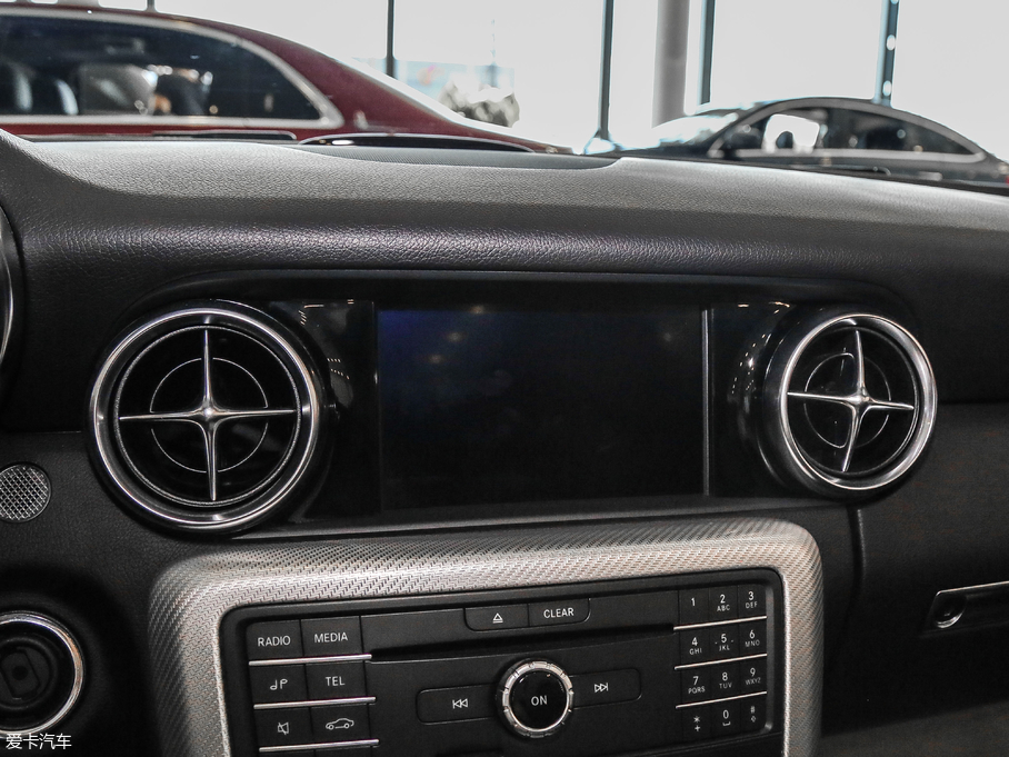 2018YSLC 260 (dng)