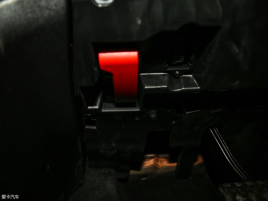 2018YSLC 260 (dng)