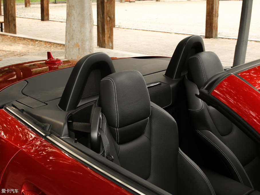 2018YSLC 260 (dng)