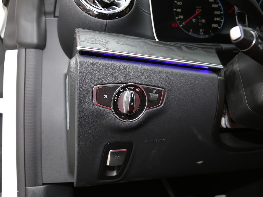 2018YE E 200 4MATICI܇