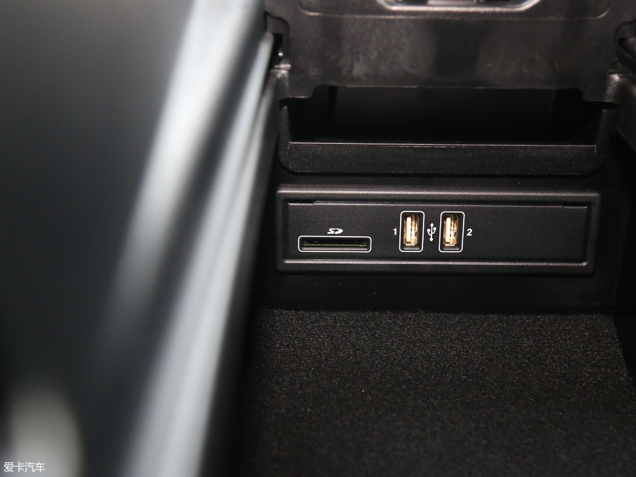 2018YE(j) E 200 4MATICI܇