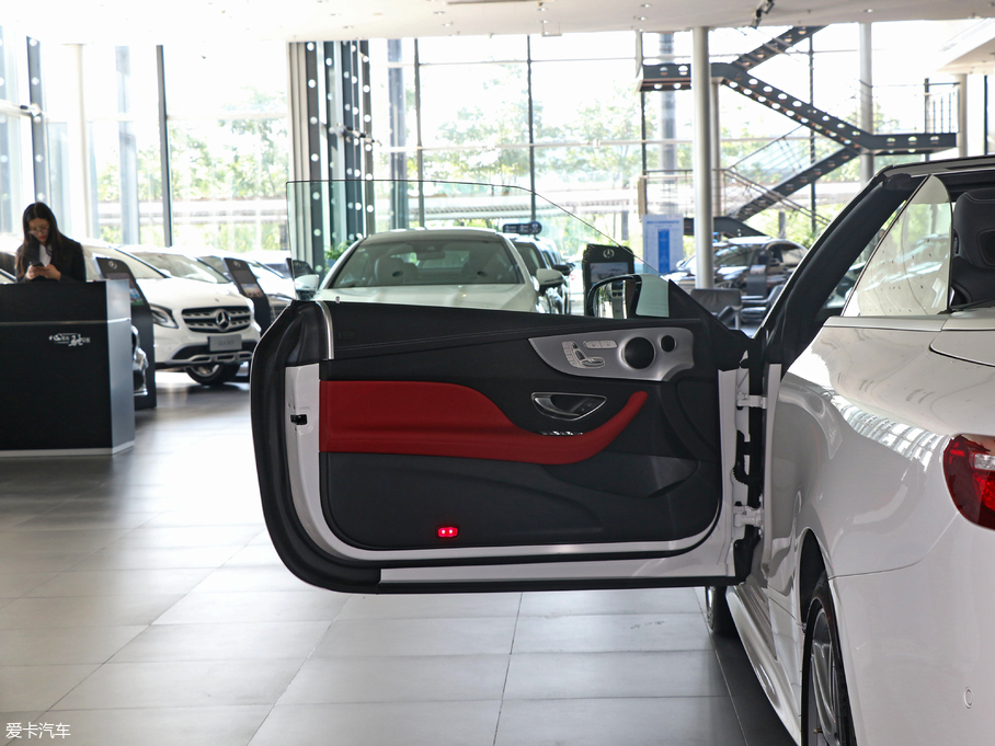 2018YE(j) E 200 I܇