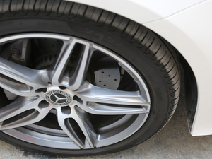 2018E 200 4MATICI܇ ^