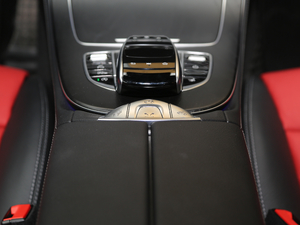 2018E 200 4MATICI܇ п؅^