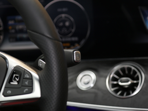 2018E 200 4MATICI܇ п؅^