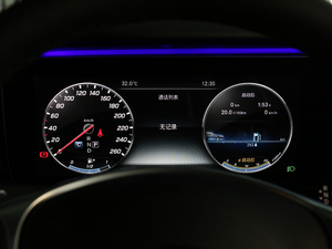 2018E 200 4MATICI܇ п؅^