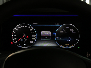 2018E 200 4MATICI܇ п؅^