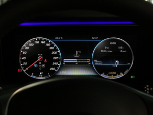 2018E 200 4MATICI܇ п؅^