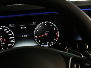 2018E 200 4MATICI܇ п؅^