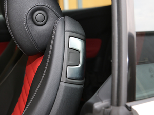 2018E 200 4MATICI܇ g