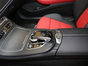 2018E 200 4MATICI܇ g