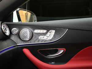 2018E 200 4MATICI܇ g