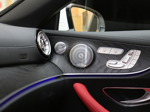 2018E 200 4MATICI܇ g