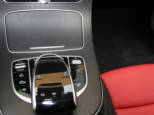 2018E 200 4MATICI܇ g