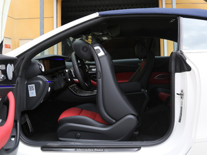 2018E 200 4MATICI܇ g